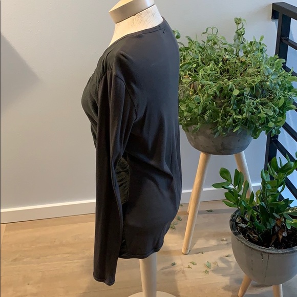 Hugo Boss v-neck button up long sleeve shirt - Picture 4 of 8